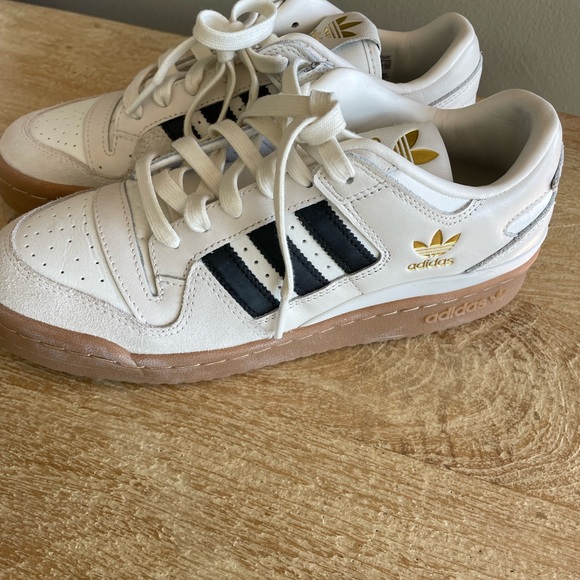 Like new. Mens ADIDAS FORUM 84 LOW CL. US SIZE 7.5. Cloud White/Core Black - Picture 15 of 15